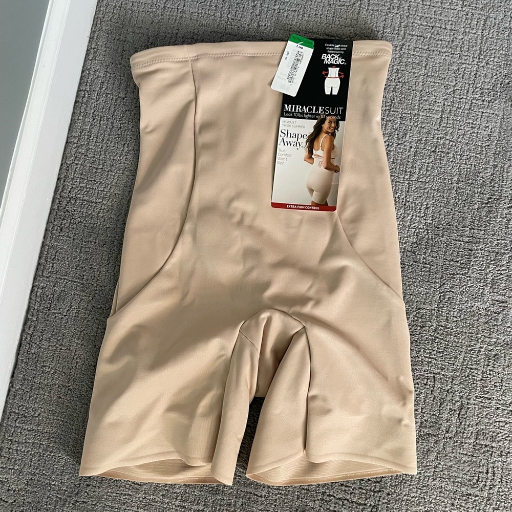 NEW Miraclesuit hi-waist thigh shaper size large.